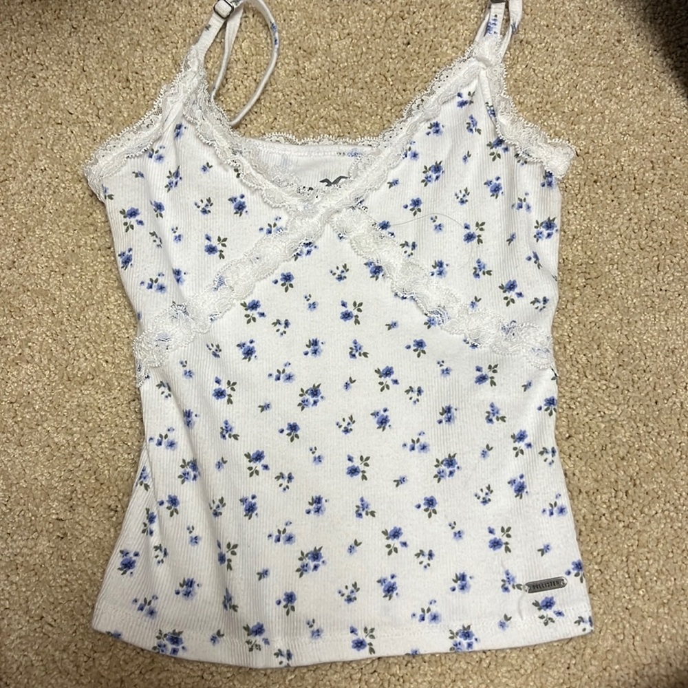 hollister floral crop top